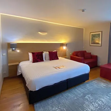 Cote Cour 3* Дюрбюи