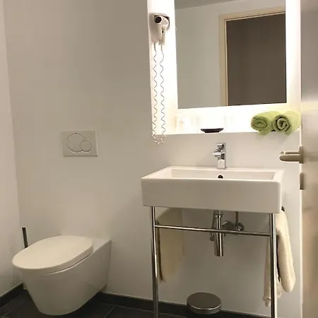 Отель Cote Cour Дюрбюи
