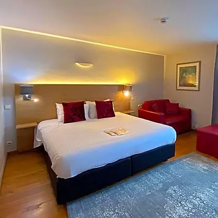 Hotell Cote Cour 3*